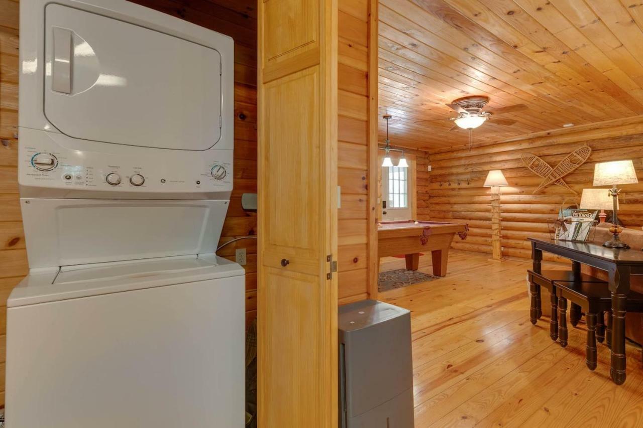Log Cabin! 1Mile From The Action! Private Lane! Hot Tub! Pool Table! Villa Pigeon Forge Bagian luar foto